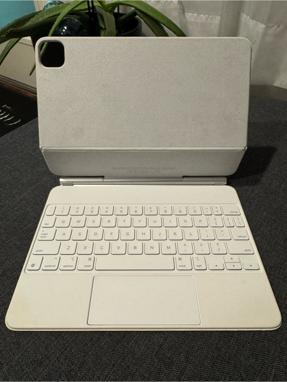 Apple White Detachable Tablet Keyboard Case with Trackpad